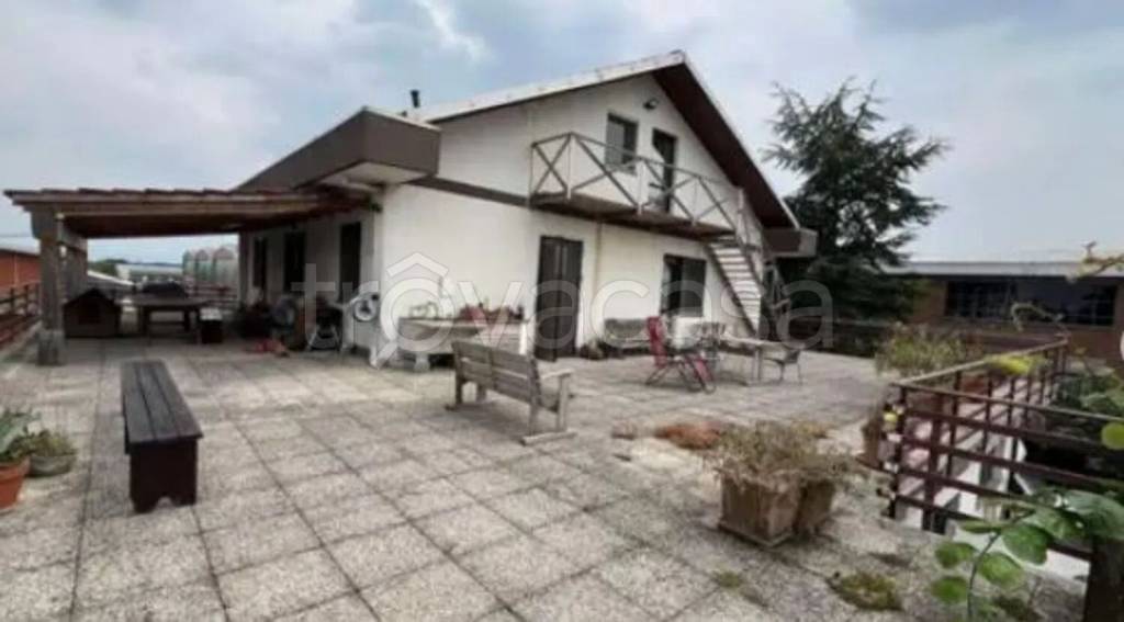 casa indipendente in vendita ad Alpignano