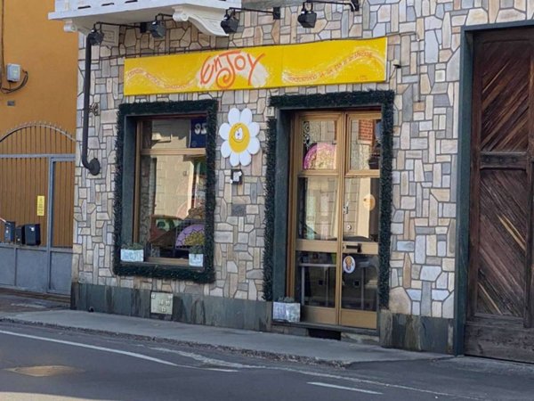 negozio in vendita ad Alpignano