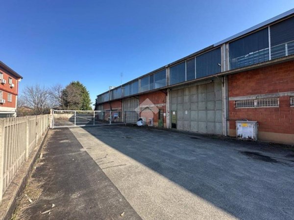 capannone in vendita ad Alpignano