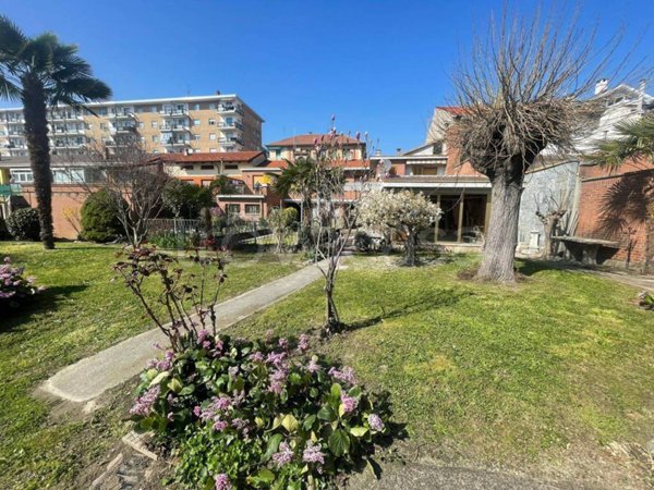 casa indipendente in vendita ad Alpignano