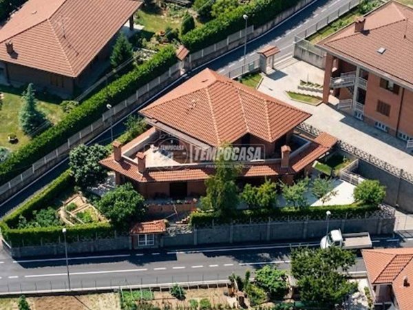 casa indipendente in vendita ad Alpignano