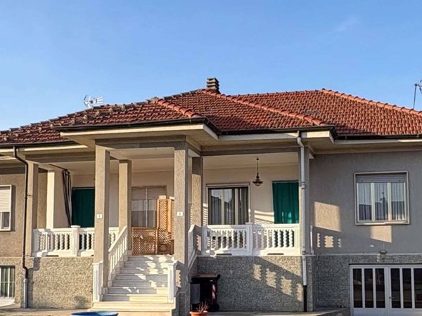 casa indipendente in vendita ad Alpignano