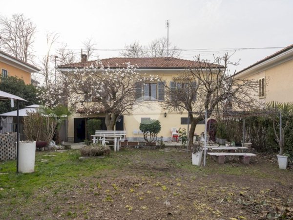 casa indipendente in vendita ad Alpignano