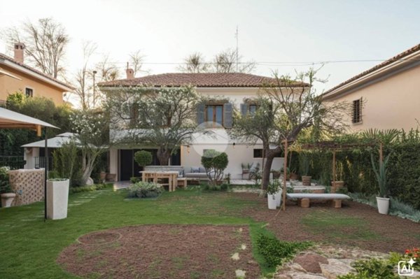 casa indipendente in vendita ad Alpignano