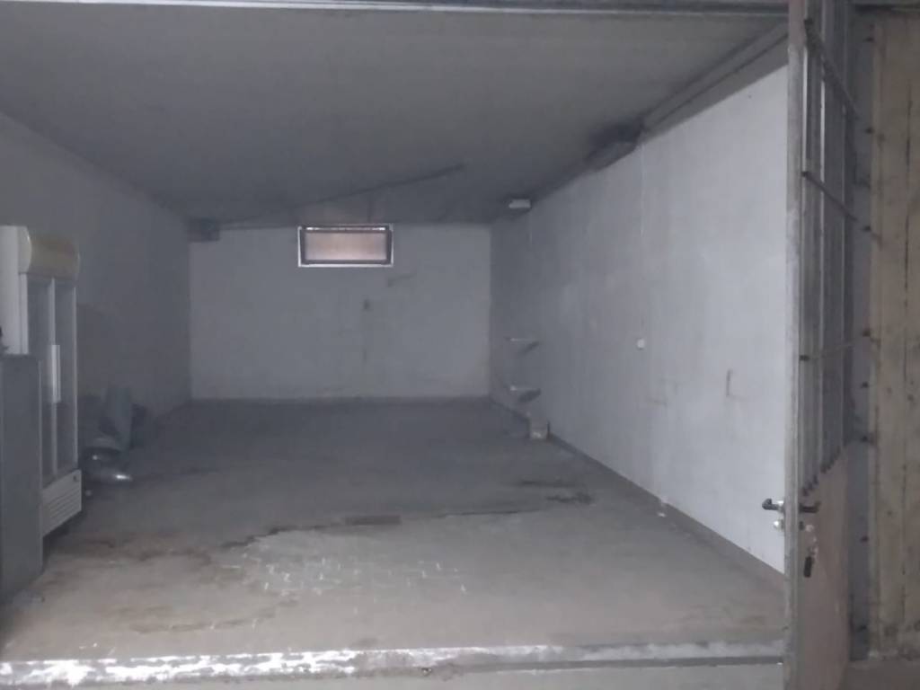 locale commerciale in vendita ad Alpignano