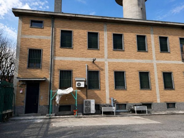 locale commerciale in vendita ad Alpignano