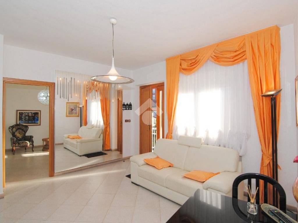 casa indipendente in vendita ad Alpignano