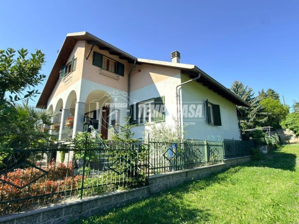 casa indipendente in vendita ad Alpignano