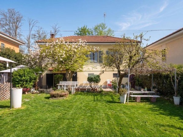 casa indipendente in vendita ad Alpignano