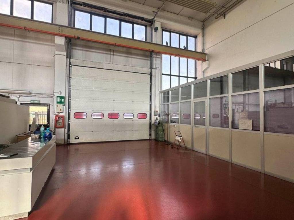 locale commerciale in vendita ad Alpignano