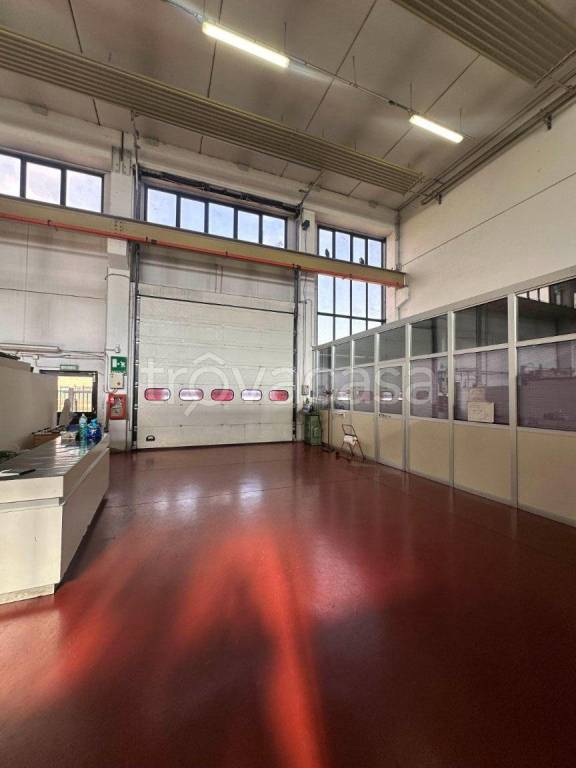 locale commerciale in vendita ad Alpignano