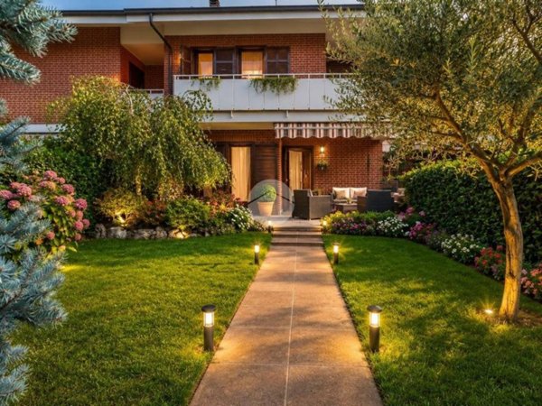 casa indipendente in vendita ad Alpignano
