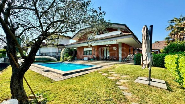 casa indipendente in vendita ad Alpignano