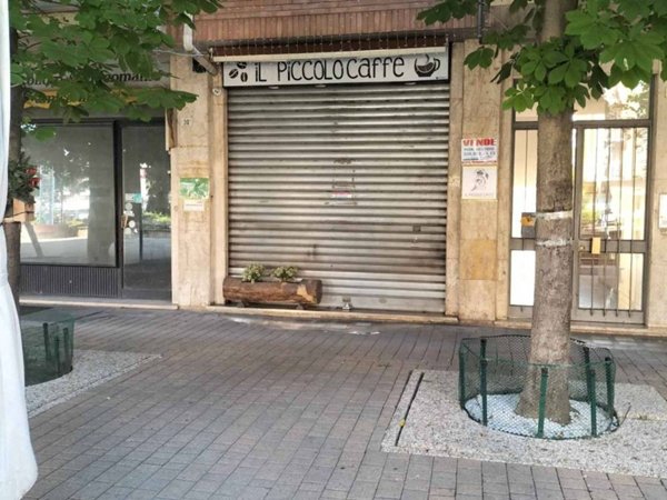 negozio in vendita ad Alpignano