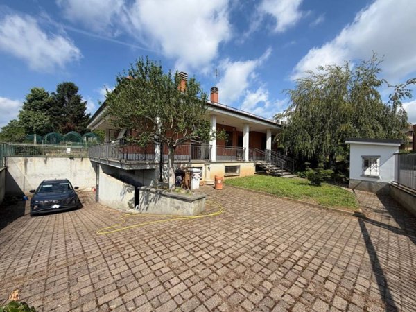 casa indipendente in vendita ad Alpignano