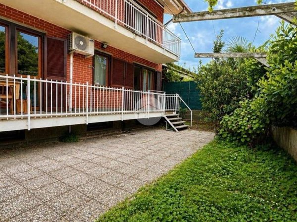 casa indipendente in vendita ad Alpignano