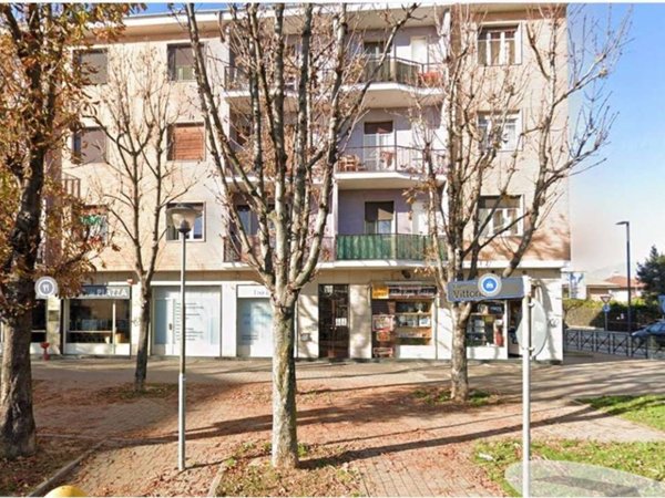 negozio in vendita ad Alpignano