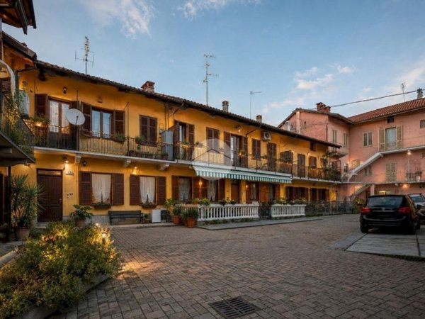 casa indipendente in vendita ad Alpignano