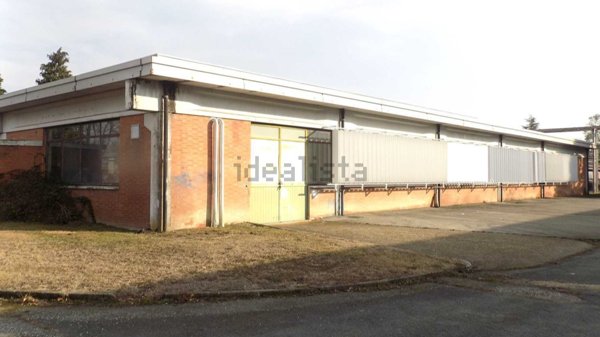 capannone in vendita ad Alpignano