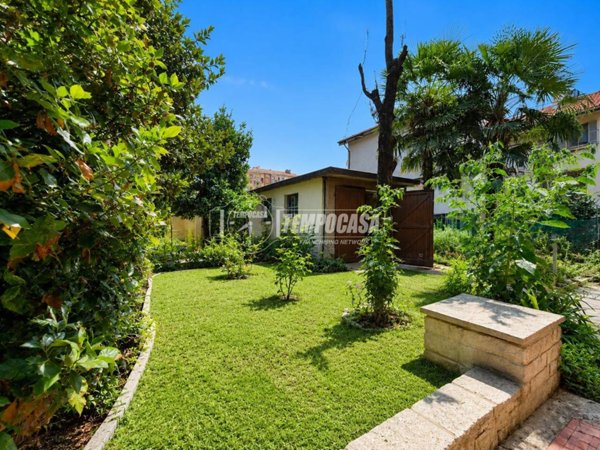 casa indipendente in vendita ad Alpignano