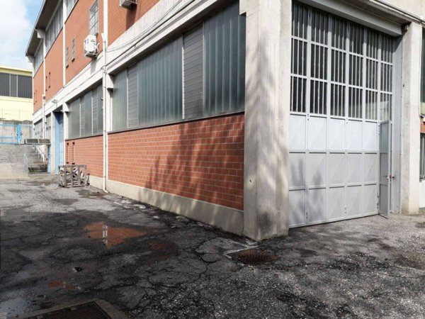 locale commerciale in vendita ad Alpignano