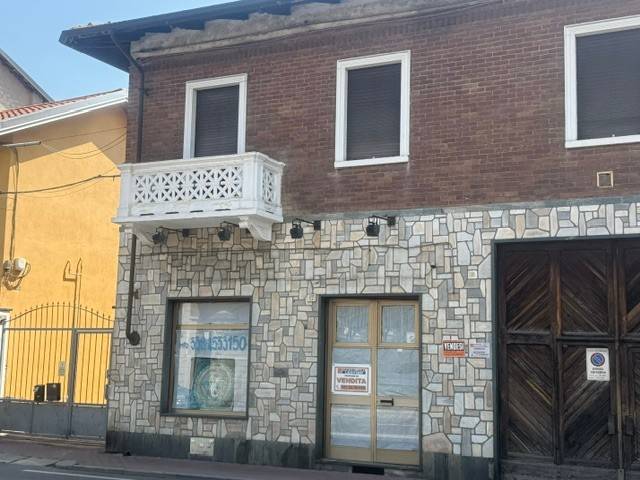negozio in vendita ad Alpignano