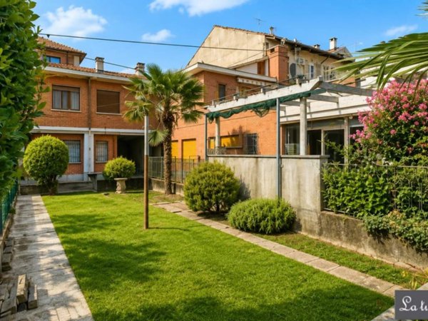 casa indipendente in vendita ad Alpignano