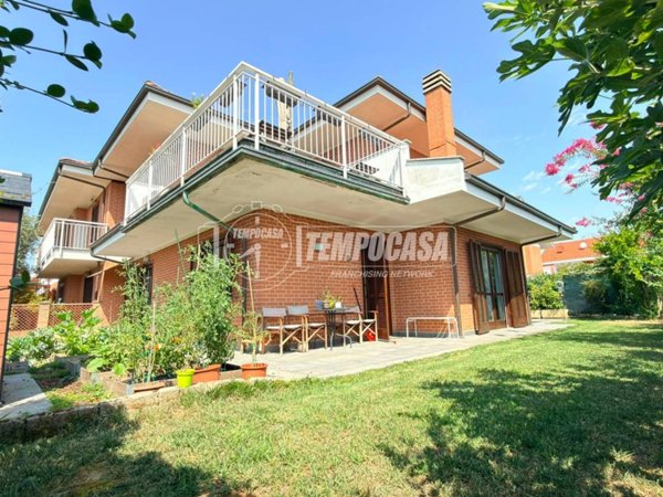 casa indipendente in vendita ad Alpignano