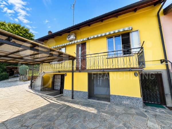 casa indipendente in vendita ad Alpignano