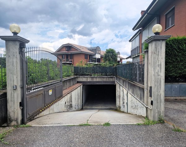 box auto in vendita ad Alpignano