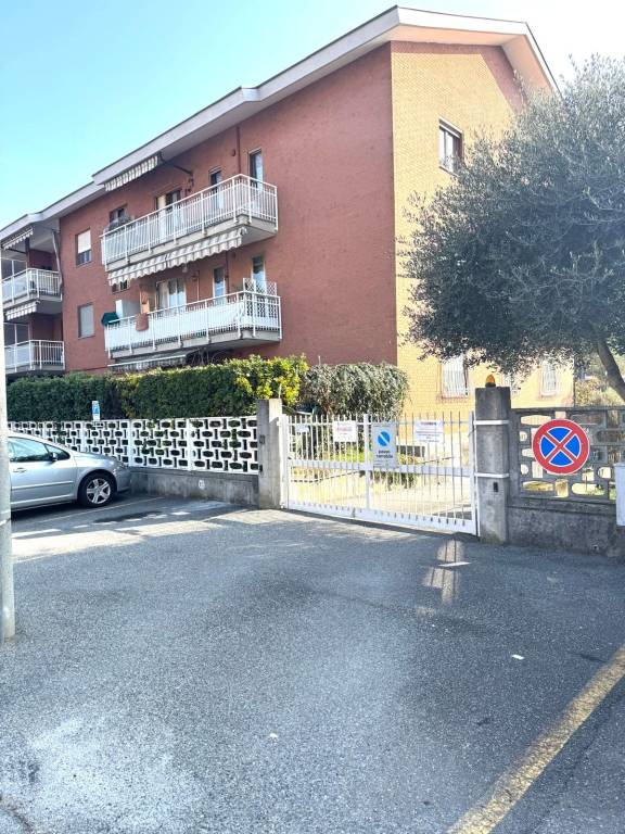 box auto in vendita ad Alpignano
