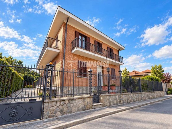 casa indipendente in vendita ad Alpignano