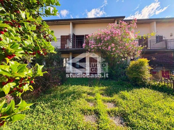casa indipendente in vendita a Lovere