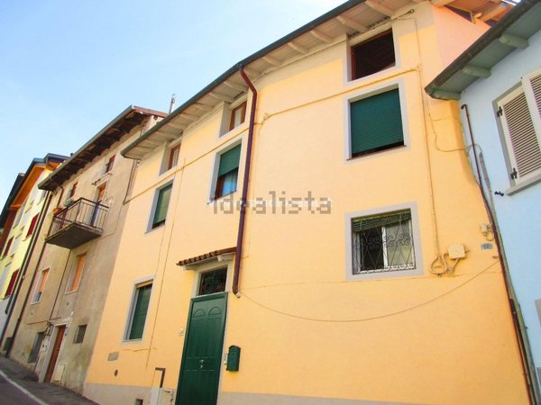 casa indipendente in vendita a Lovere