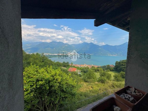 casa indipendente in vendita a Lovere