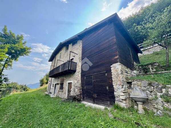 casa indipendente in vendita a Lovere