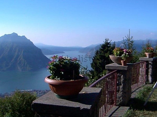 casa indipendente in vendita a Lovere