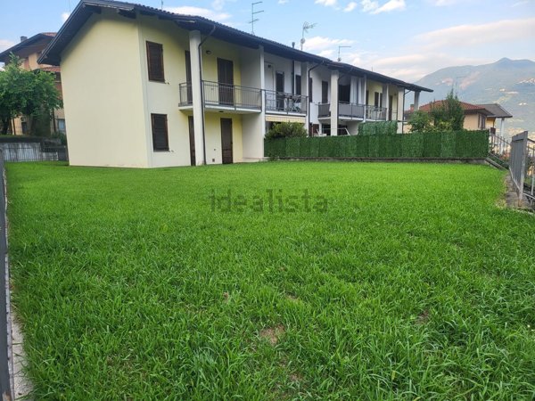 casa indipendente in vendita a Lovere