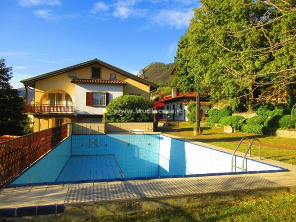 casa indipendente in vendita a Lovere