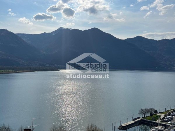 casa indipendente in vendita a Lovere