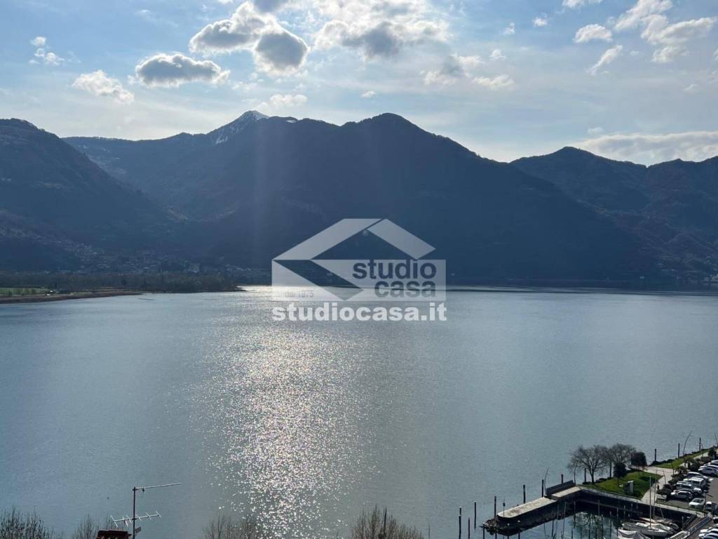 casa indipendente in vendita a Lovere