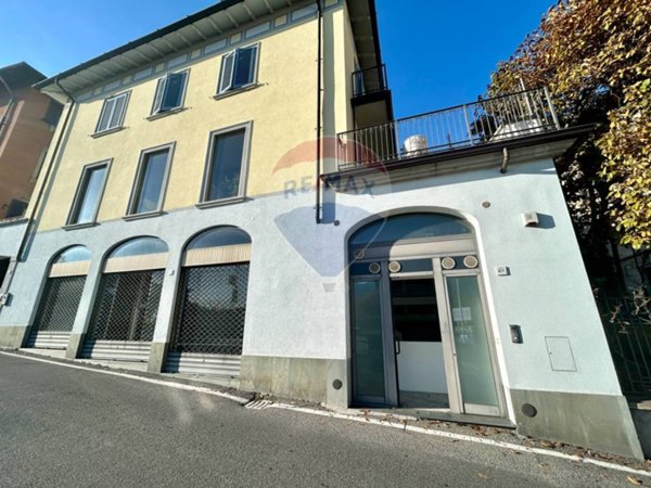 locale commerciale in vendita a Lovere