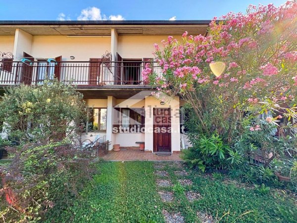 casa indipendente in vendita a Lovere