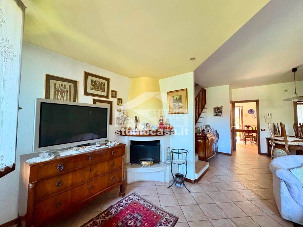casa indipendente in vendita a Lovere