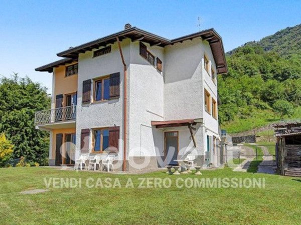 casa indipendente in vendita a Lovere