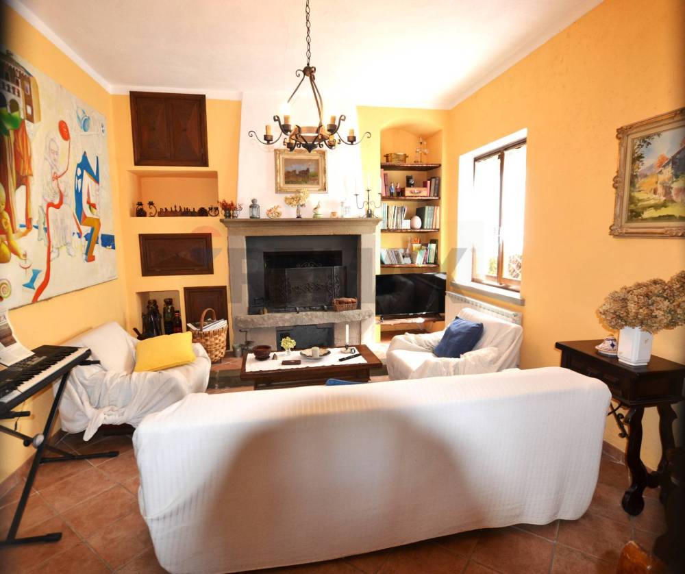 casa indipendente in vendita a Lovere