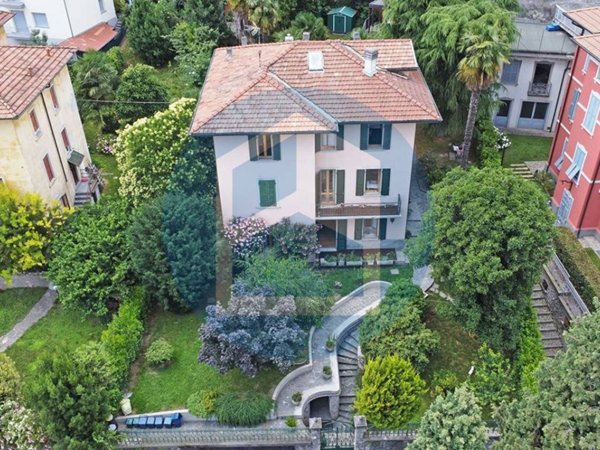 casa indipendente in vendita a Lovere