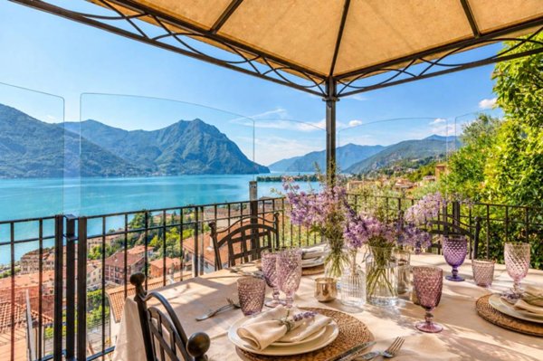 casa indipendente in vendita a Lovere