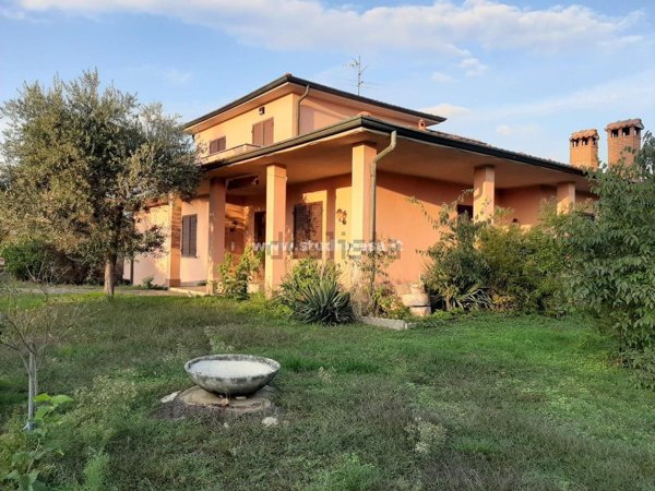 casa indipendente in vendita a Lurano