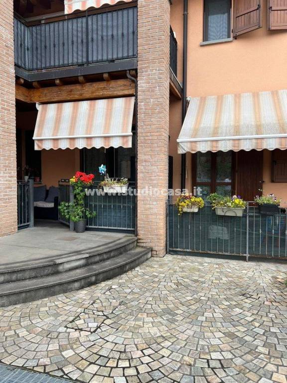 appartamento in vendita a Lurano